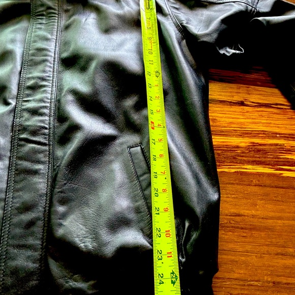 90’s STYLE BLACK LEATHER JACKET - Picture 4 of 7